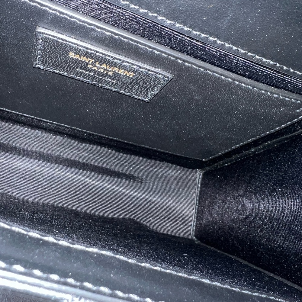 Yves Saint Laurent Black Chevron Shoulder Bag with Gold Chain - Picture 4 of 11